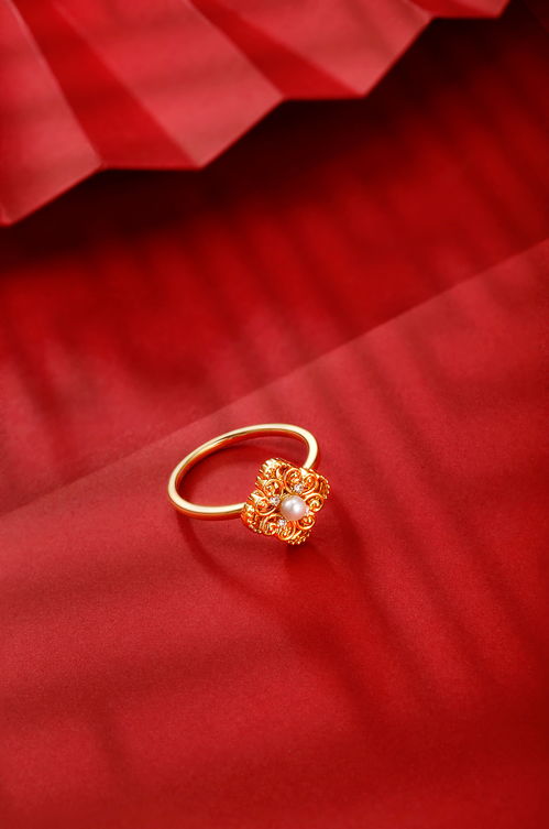 红韵璀璨 珠宝首饰创意图拍摄的艺术与灵感